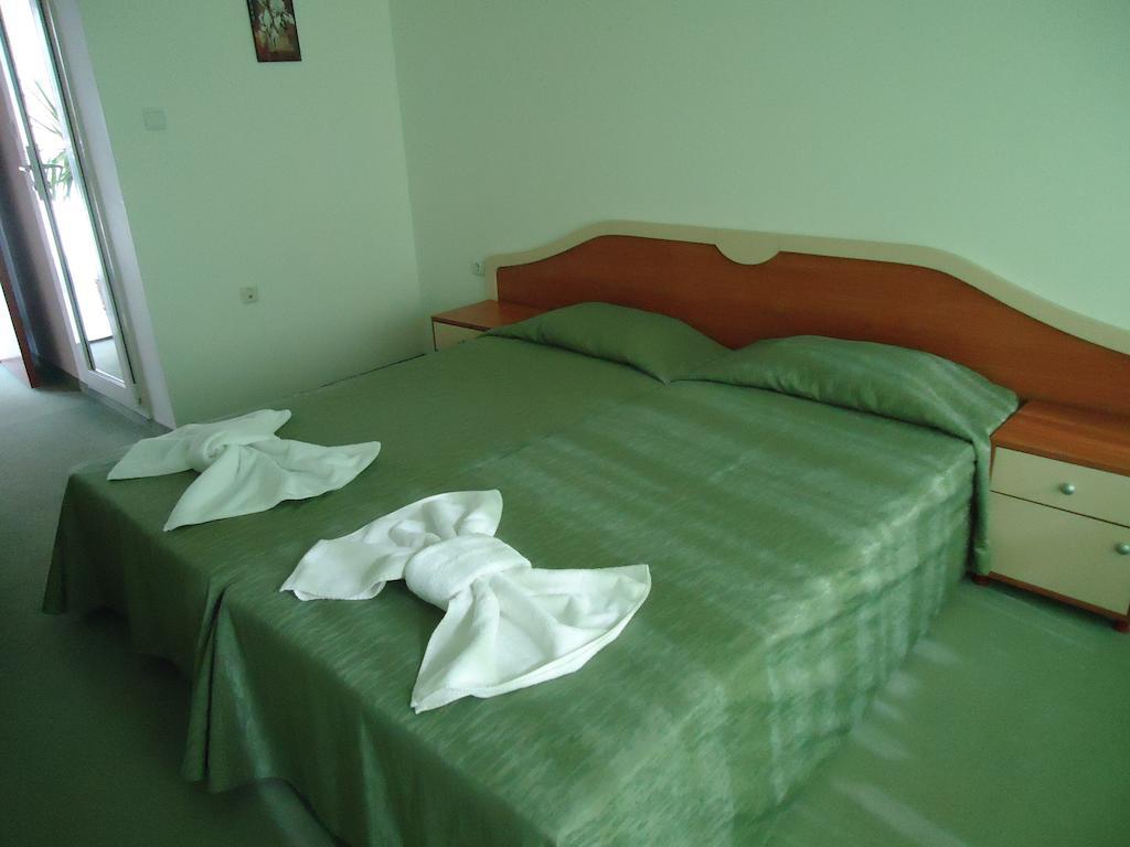 Pension Ruskovi Guesthouse Ravda Kamer foto