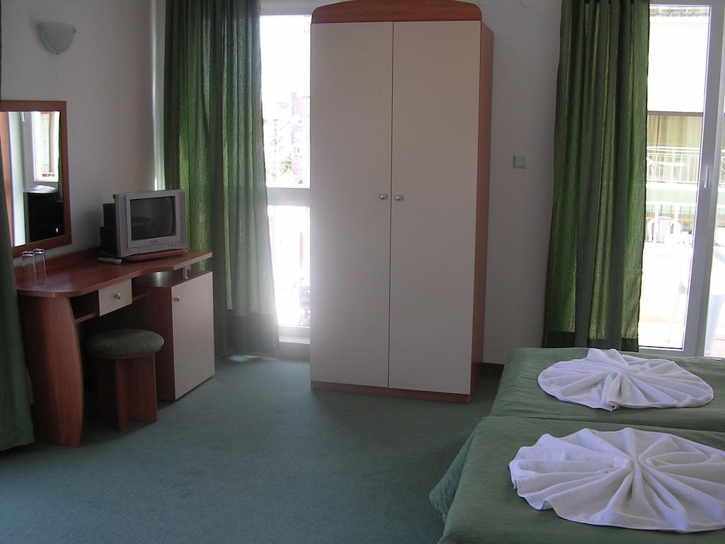 Pension Ruskovi Guesthouse Ravda Buitenkant foto